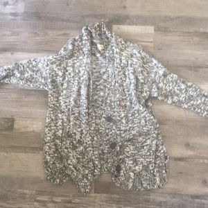 Hollister Gray and White Sweater